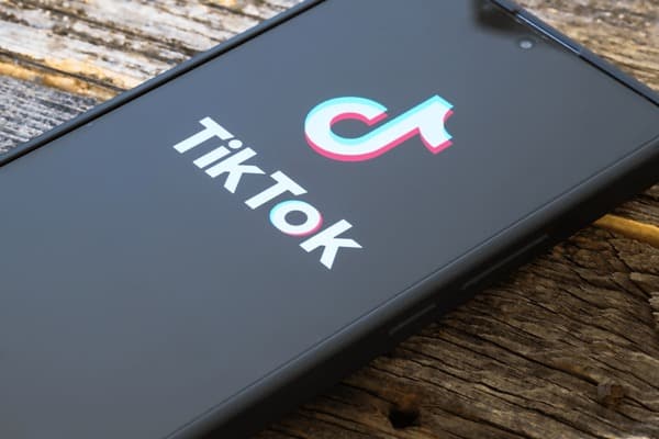 TikTok账号发布界面示意